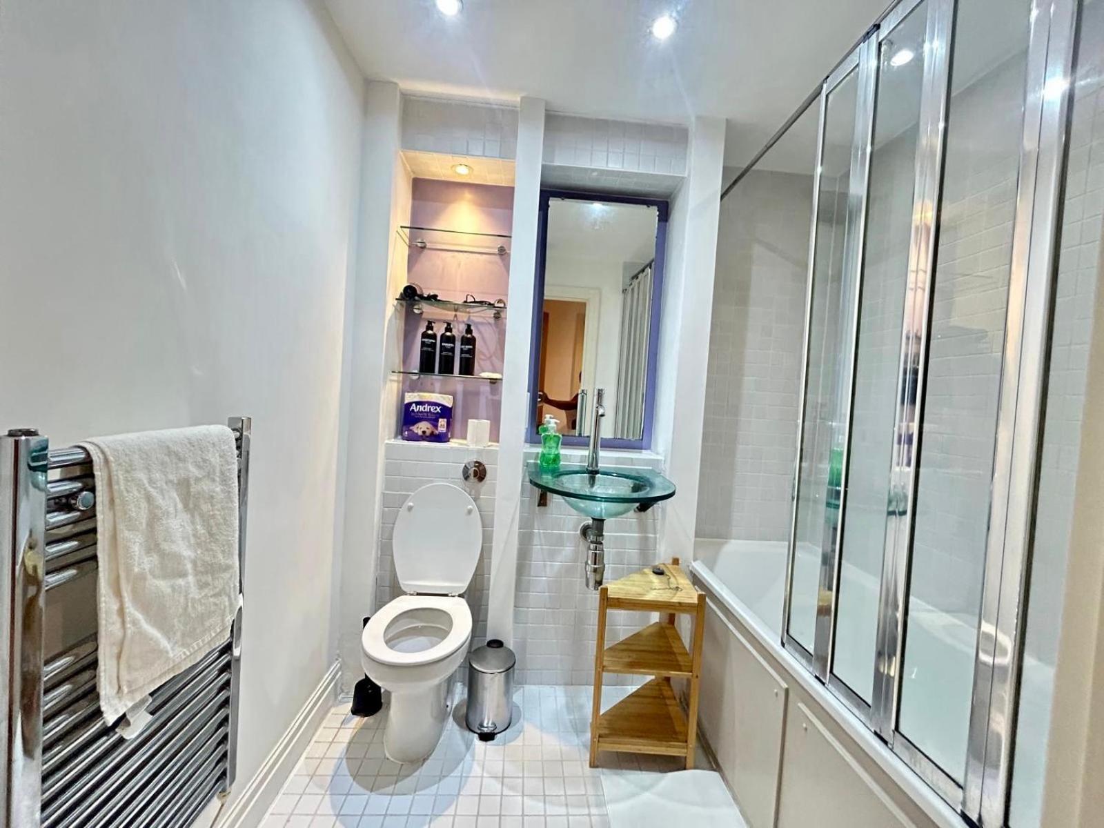 Riverside 1bd Near Canary Wharf * Londres